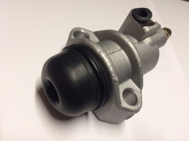 CLUTCH SLAVE CYLINDER (Morris J2 Van) (1956- 67) 